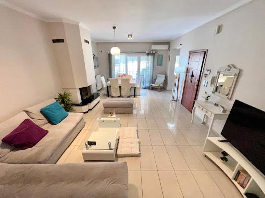 Central Apartment In Quiet Neighborhood Near Sandy Beach Chania  Exterior photo